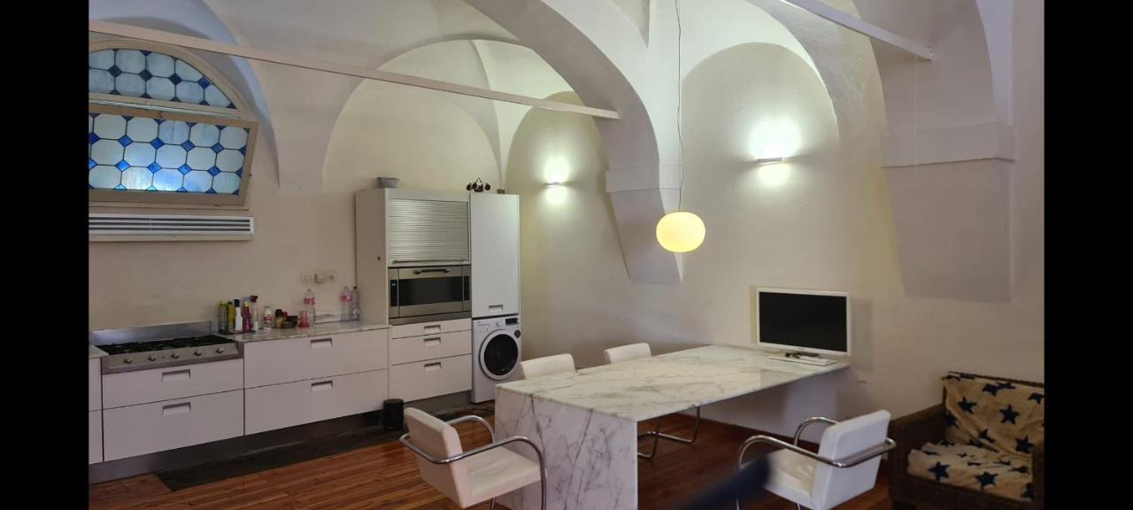 Historic E Comfort Suite - Locazione Semplice بولونيا المظهر الخارجي الصورة
