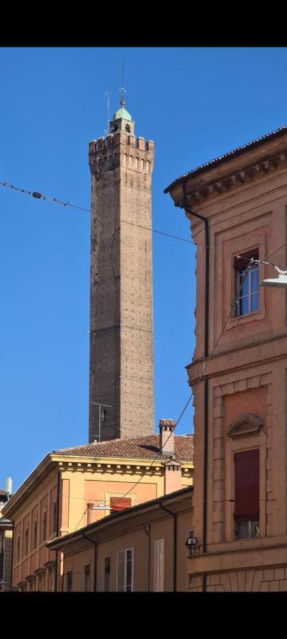 Historic E Comfort Suite - Locazione Semplice بولونيا المظهر الخارجي الصورة